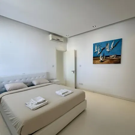 Stunning Penthouse With Sea And View Larnaca