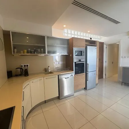 Stunning Penthouse With Sea And View Appartement