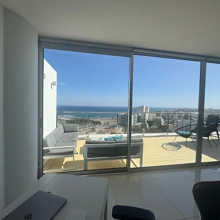 Appartement Stunning Penthouse With Sea And View *