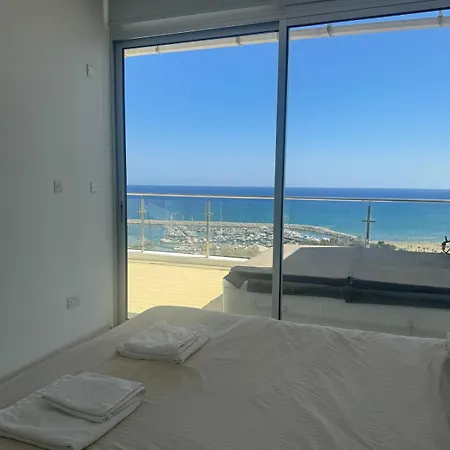 Appartement Stunning Penthouse With Sea And View