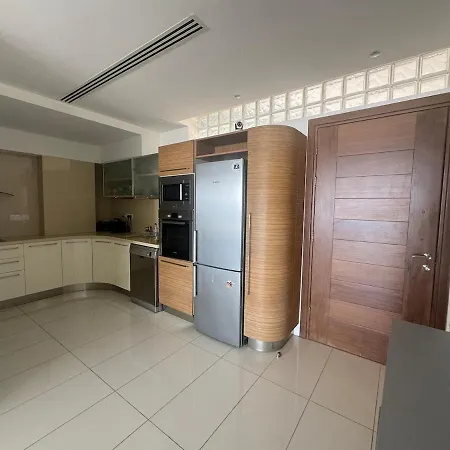 Appartement Stunning Penthouse With Sea And View