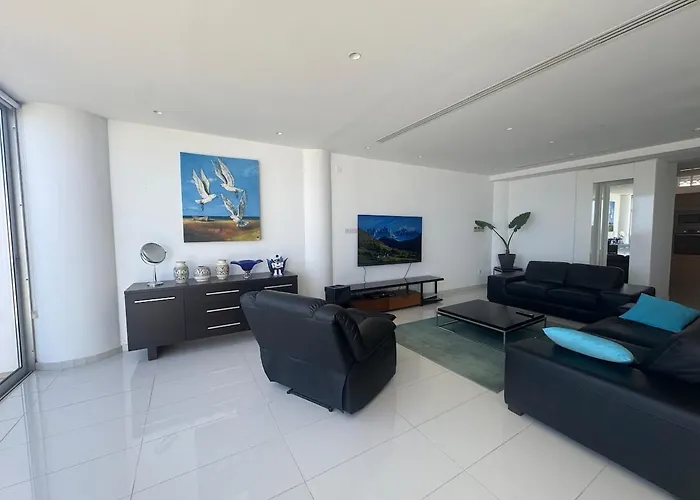 Appartement Stunning Penthouse With Sea And View *