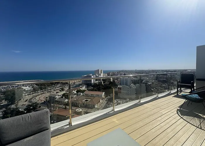 Stunning Penthouse With Sea And View Appartement *