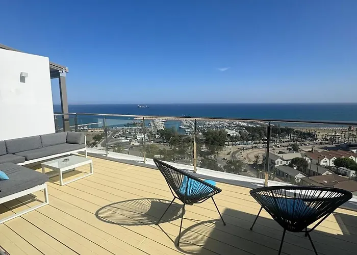 Appartement Stunning Penthouse With Sea And View
