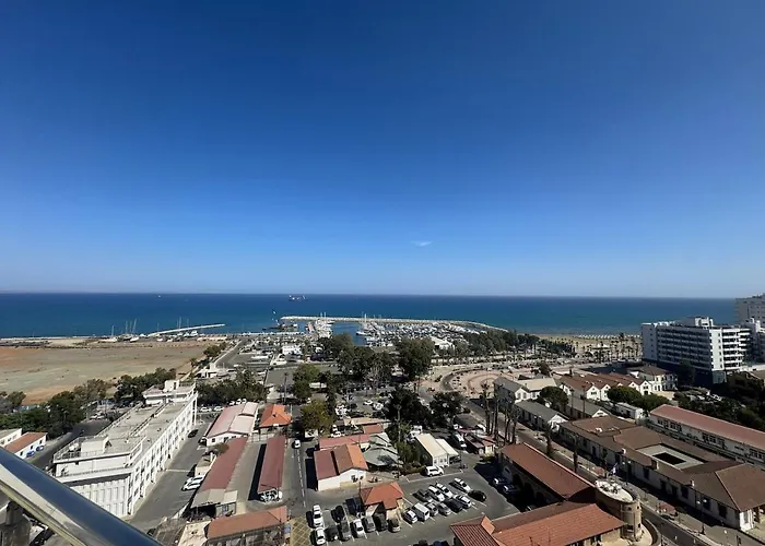 Stunning Penthouse With Sea And View * Larnaca