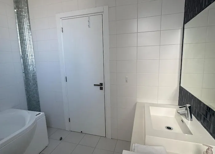 Appartement Stunning Penthouse With Sea And View Larnaca