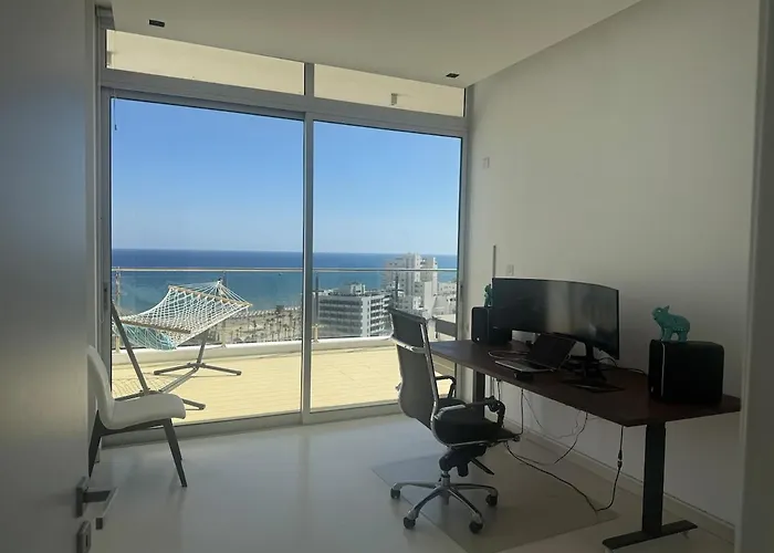 Stunning Penthouse With Sea And View Appartement *