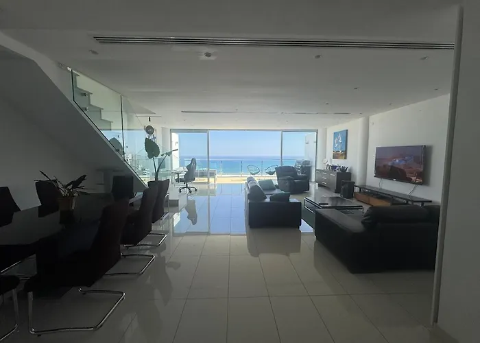Stunning Penthouse With Sea And View * Larnaca