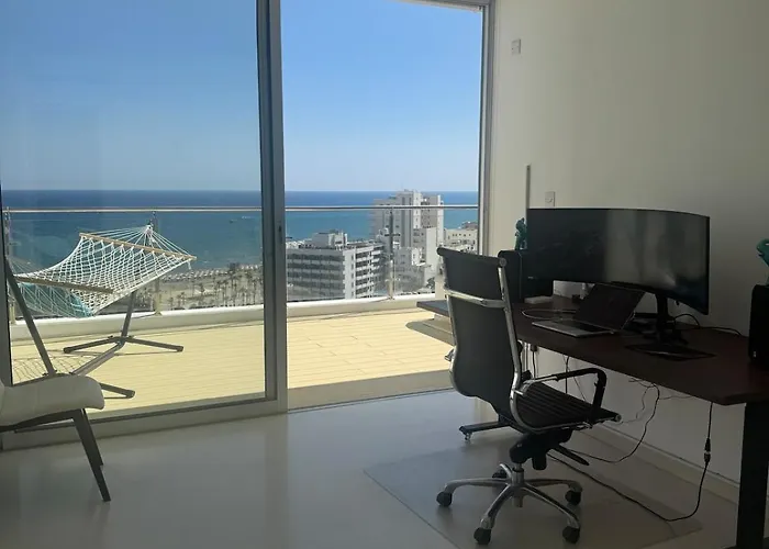 Appartement Stunning Penthouse With Sea And View