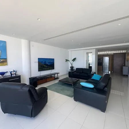 Stunning Penthouse With Sea And View *