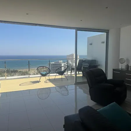 Apartament Stunning Penthouse With Sea And View Larnaca