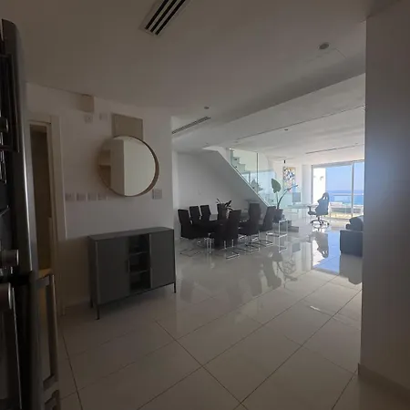 Stunning Penthouse With Sea And View Apartment
