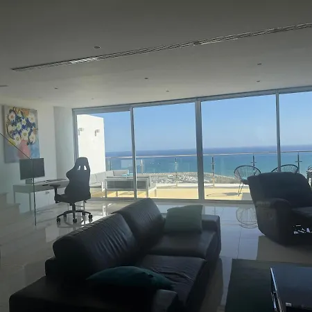 Stunning Penthouse With Sea And View * Larnaca