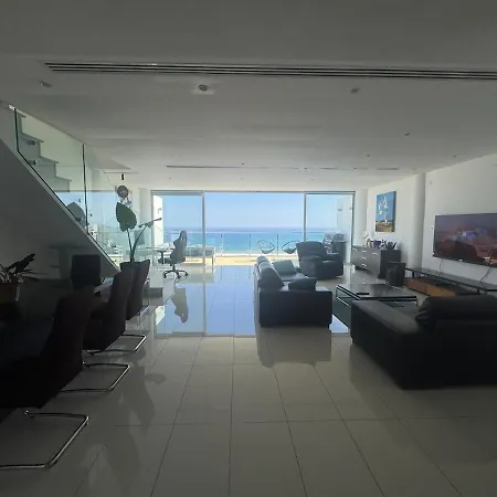 Stunning Penthouse With Sea And View * Larnaca
