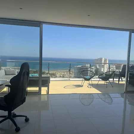 Διαμέρισμα Stunning Penthouse With Sea And View