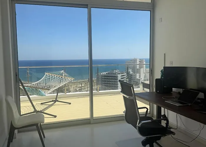 Stunning Penthouse With Sea And View アパート *