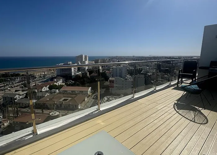 Lägenhet Stunning Penthouse With Sea And View *