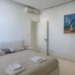 Stunning Penthouse With Sea And View Lejlighed